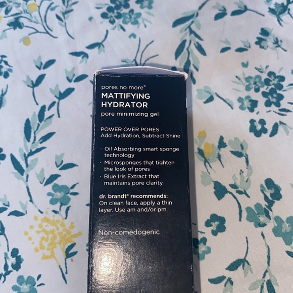 4/$50 Dr. Brandt Pores No More Mattifying Hydrator — Pore Minimizing Gel - Picture 3 of 5